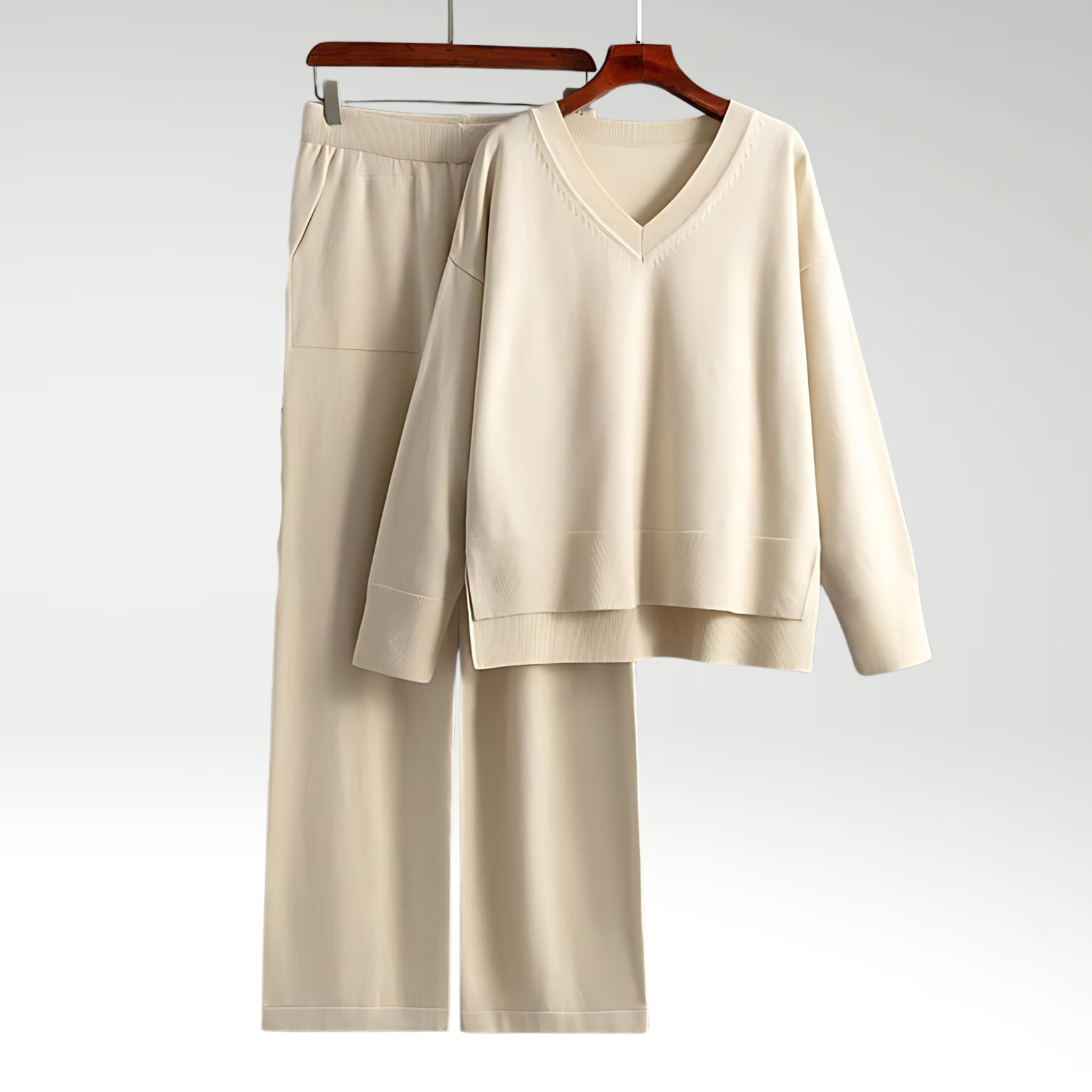 Carol | Luxe Two-Piece Set with V-Neck