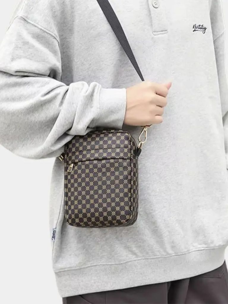 Finley & Family Mini Vintage-Style Shoulder Bag