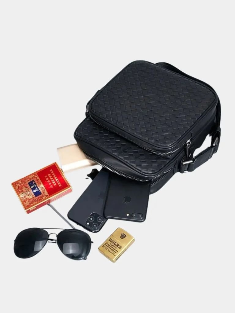 Finley & Family Heritage Woven Shoulder Bag