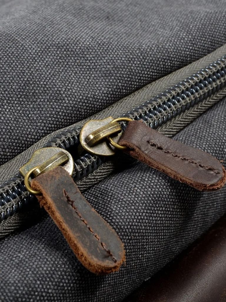 Finley & Family Highland Expedition Travel Bag